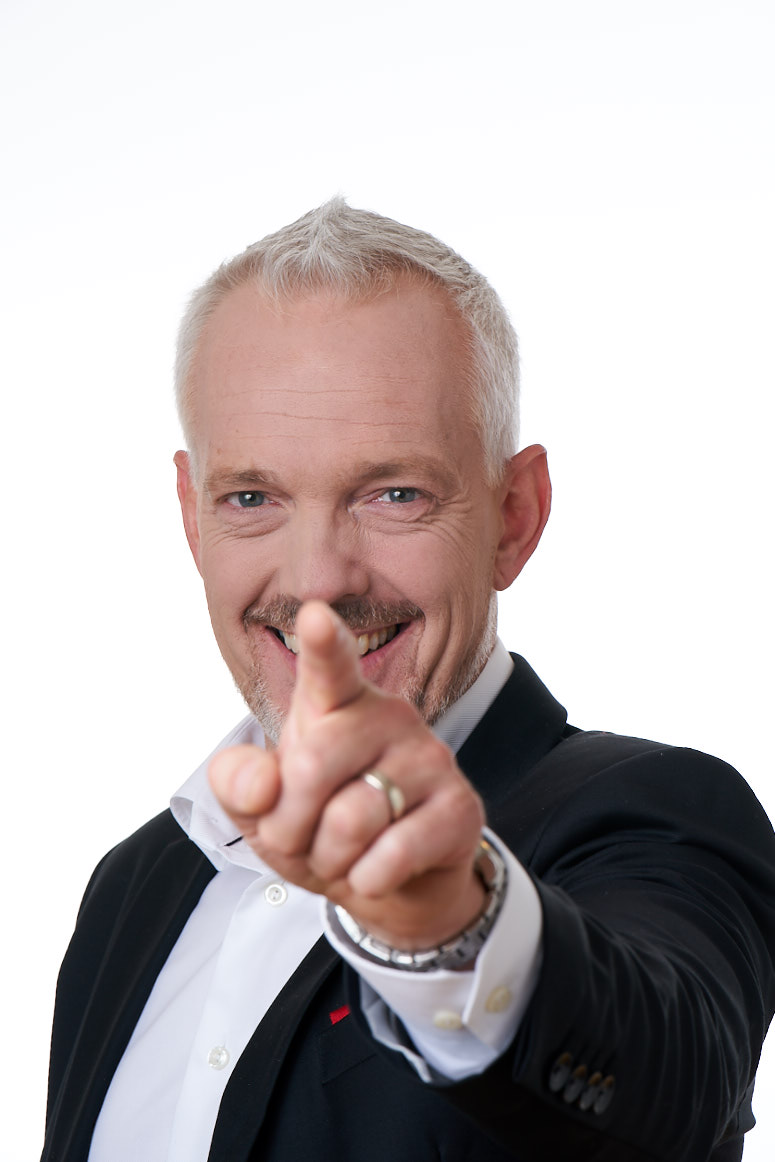 Tony Evald Clausen SalgsPiloterne MenneskeKenderen