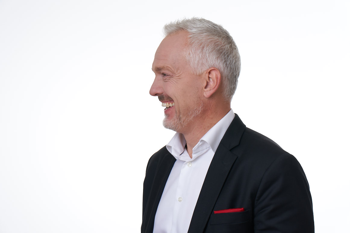 Tony Evald Clausen SalgsPiloterne MenneskeKenderen