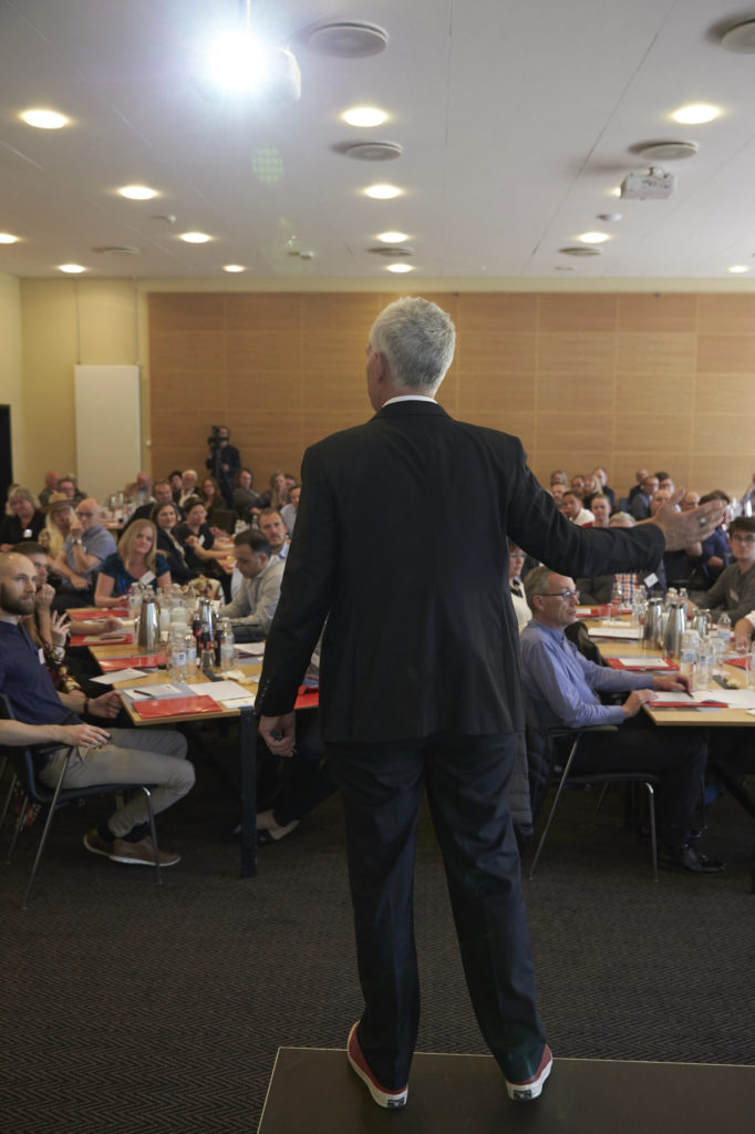 Tony Evald Clausen SalgsPiloterne Foredrag